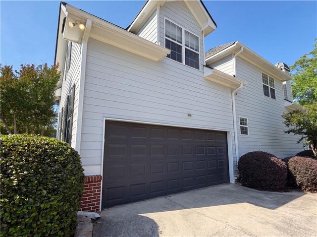 8111 Crestview Drive SE, Covington, GA 30014