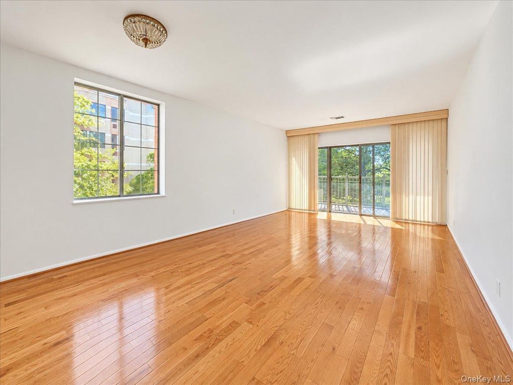 618 Louisiana Avenue 2, Brooklyn, NY 11239 — photo 3
