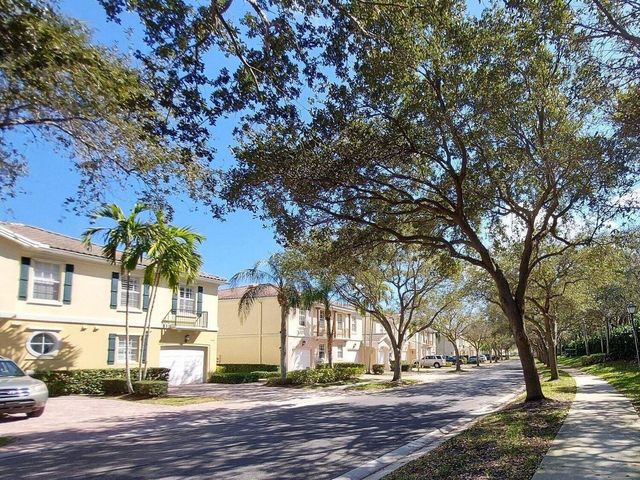 181 Santa Barbara Way, Palm Beach Gardens, FL 33410