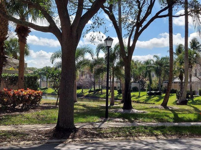 181 Santa Barbara Way, Palm Beach Gardens, FL 33410