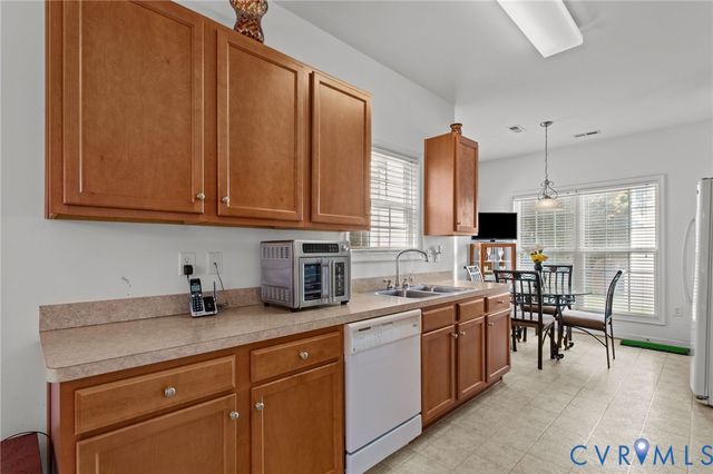 13324 Naylors Blue Ct, Chester, VA 23836