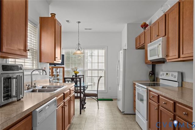 13324 Naylors Blue Ct, Chester, VA 23836