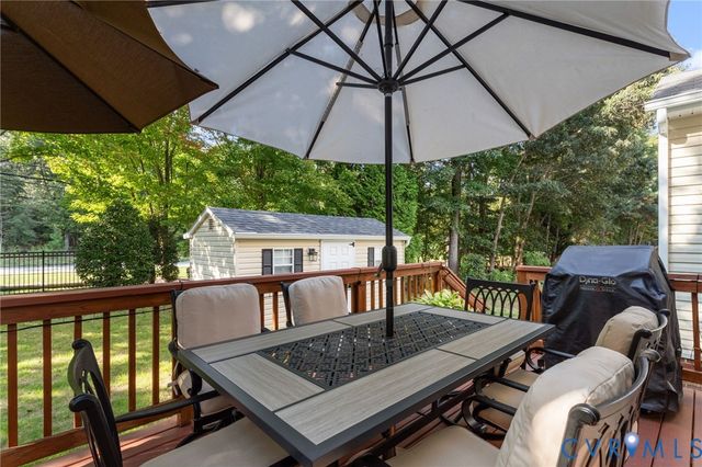 13324 Naylors Blue Ct, Chester, VA 23836