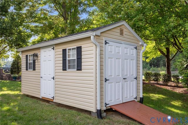 13324 Naylors Blue Ct, Chester, VA 23836