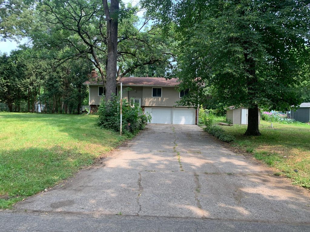 8914 37th Street N, Lake Elmo, MN 55042 — exterior