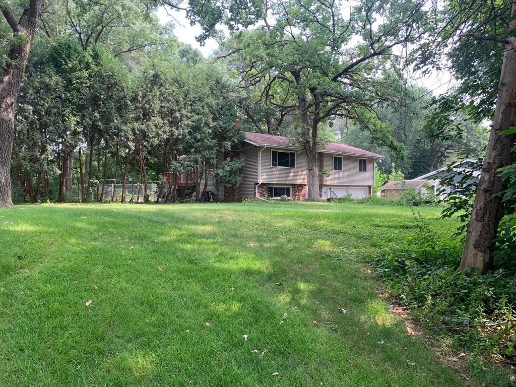 8914 37th Street N, Lake Elmo, MN 55042 — photo 2