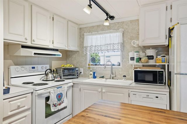 7429 MORELLI AVENUE, Brooksville, FL 34613