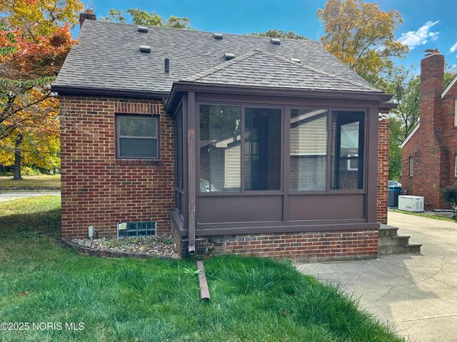 2138 Sherwood Avenue, Toledo, OH 43614