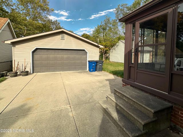 2138 Sherwood Avenue, Toledo, OH 43614