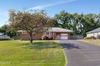 7 Sherwood Forest Road, Guilderland, NY 12203