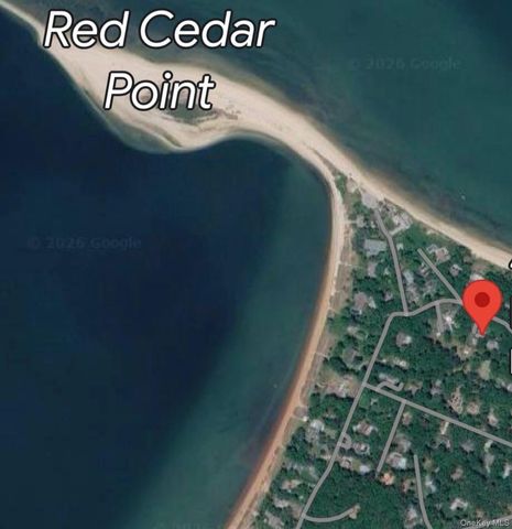 41 Red Cedar Point, Hampton Bays, NY 11946