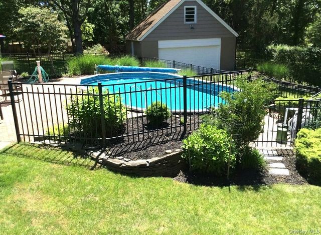 41 Red Cedar Point, Hampton Bays, NY 11946