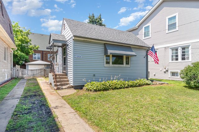 1314 S Cora Street, Des Plaines, IL 60018