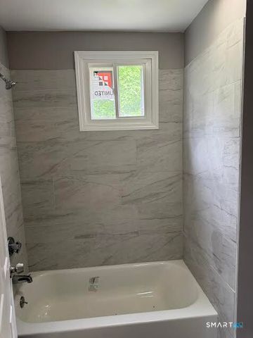 26 Hungerford Street, Hartford, CT 06106