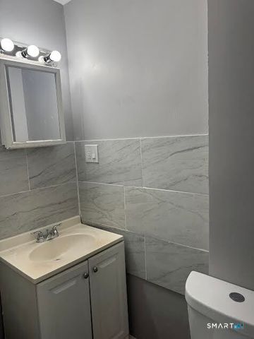 26 Hungerford Street, Hartford, CT 06106