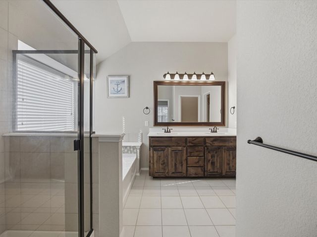 224 Carson Drive, Waxahachie, TX 75167