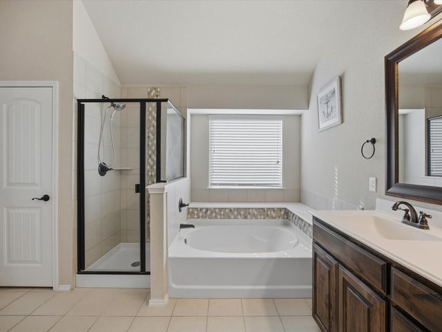 224 Carson Drive, Waxahachie, TX 75167