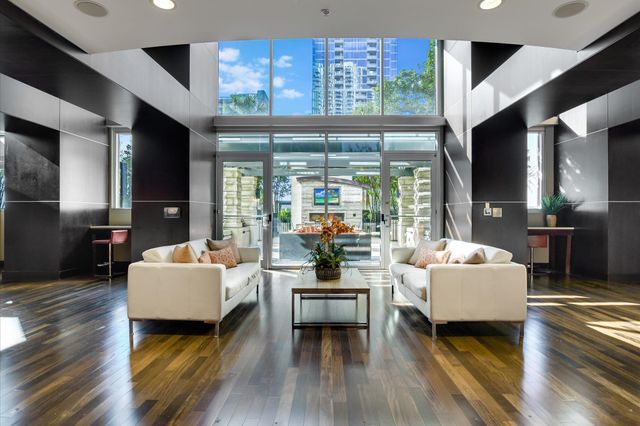 360 Nueces ST 3207, Austin, TX 78701