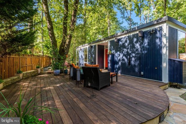 2412 BRENTWOOD PL, Alexandria, VA 22306