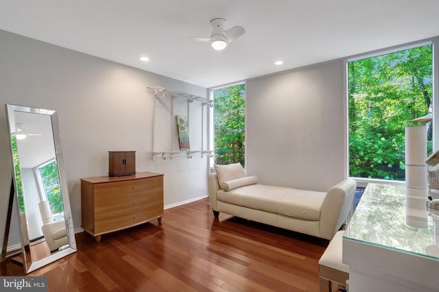 2412 BRENTWOOD PL, Alexandria, VA 22306