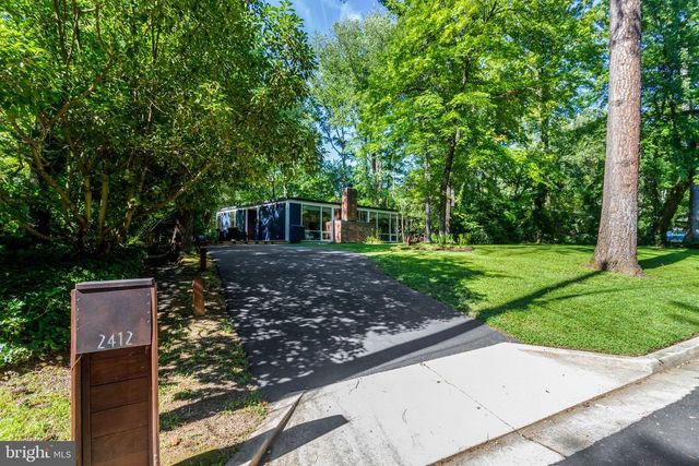 2412 BRENTWOOD PL, Alexandria, VA 22306