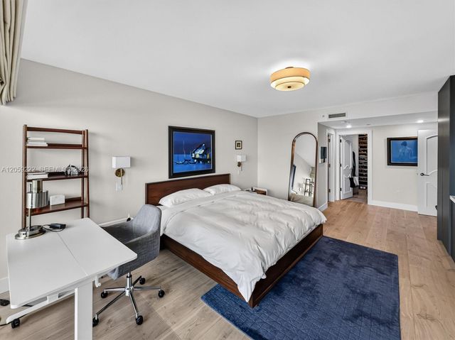 1455 Ocean Dr 704, Miami Beach, FL 33139