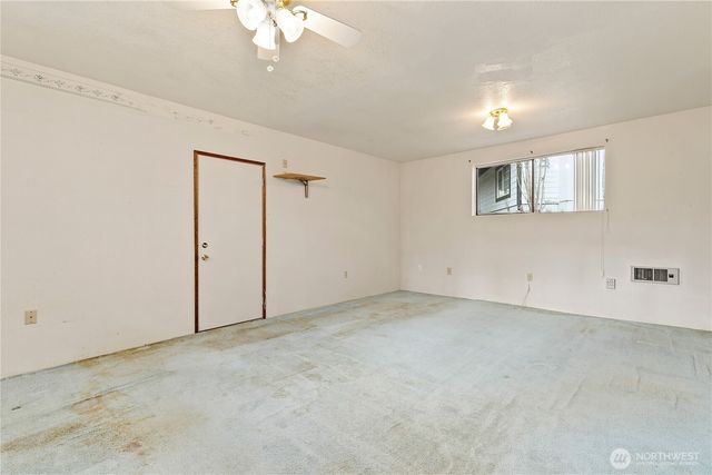 9112 Deers Tongue Circle W, University Place, WA 98467