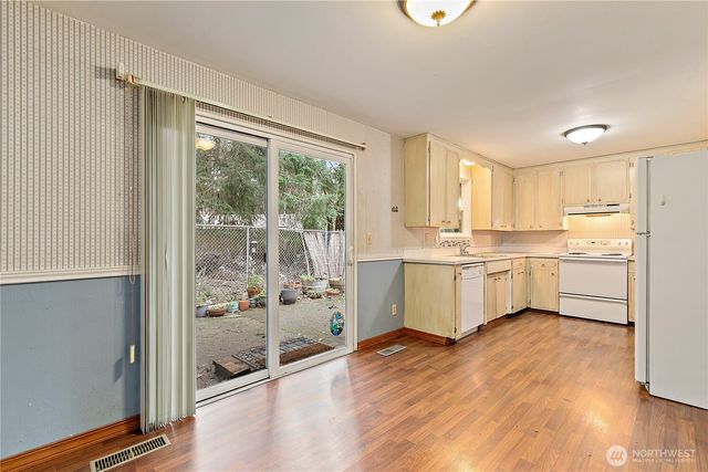 9112 Deers Tongue Circle W, University Place, WA 98467