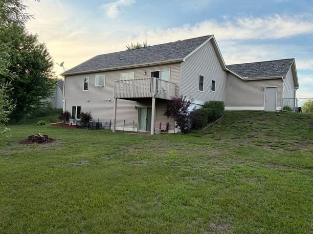 1205 Wendover Street NW, Isanti, MN 55040