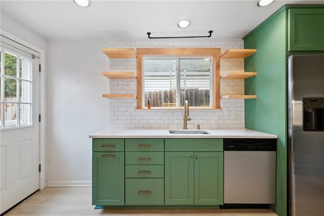 4404 Davison, Lawrenceville, PA 15201