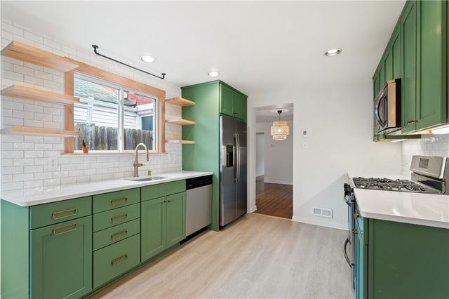 4404 Davison, Lawrenceville, PA 15201