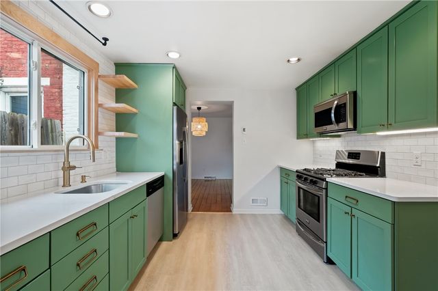 4404 Davison, Lawrenceville, PA 15201