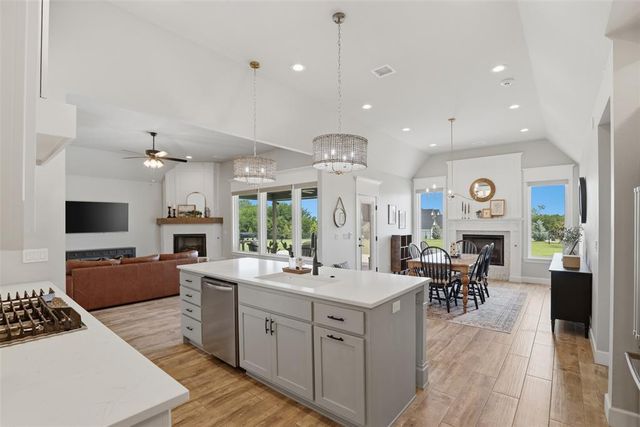 14170 Fox Lair Lane, Edmond, OK 73025