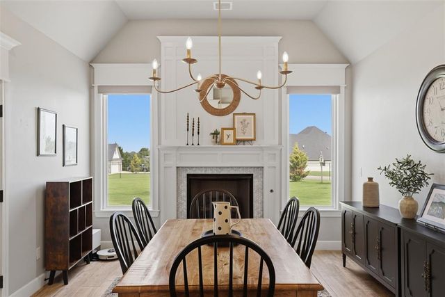 14170 Fox Lair Lane, Edmond, OK 73025
