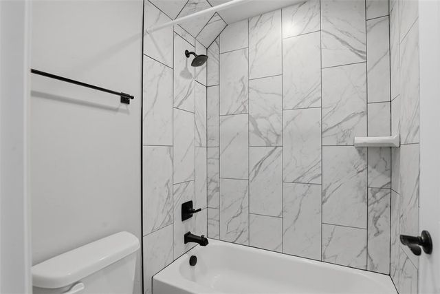 14170 Fox Lair Lane, Edmond, OK 73025