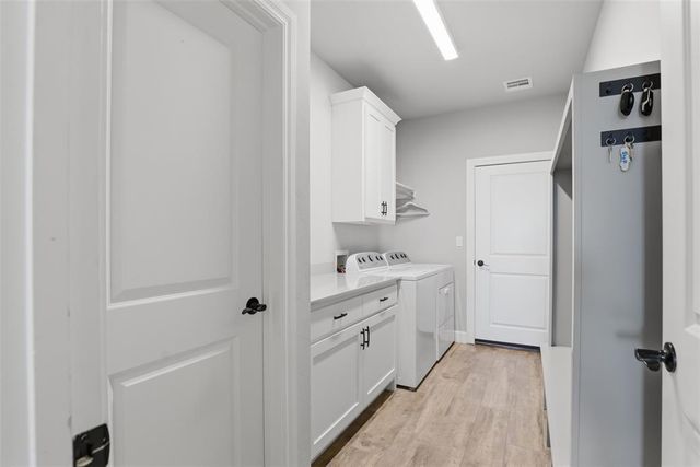 14170 Fox Lair Lane, Edmond, OK 73025