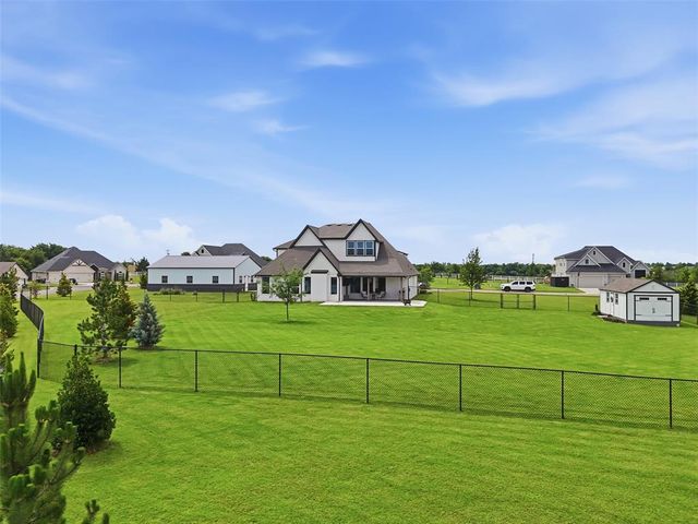 14170 Fox Lair Lane, Edmond, OK 73025