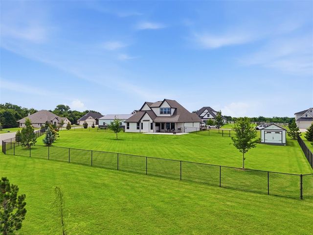 14170 Fox Lair Lane, Edmond, OK 73025
