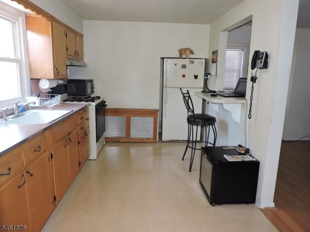 15 Main Ave 0, Elmwood Park Boro, NJ 07407