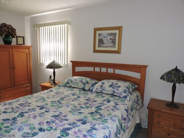 15 Main Ave 0, Elmwood Park Boro, NJ 07407