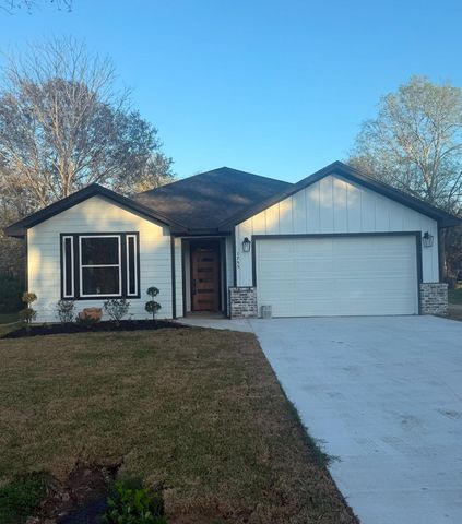 1755 Amelia, Beaumont, TX 77707