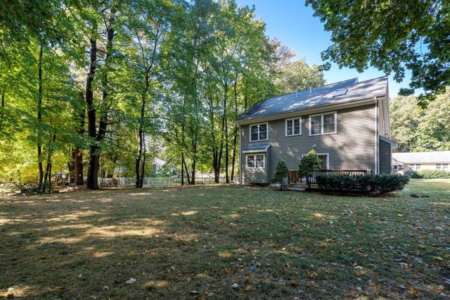 7 Castle Gate Road, Wayland, MA 01778