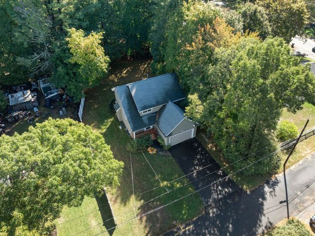 7 Castle Gate Road, Wayland, MA 01778