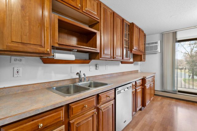 3431 Kent Street 801, Shoreview, MN 55126