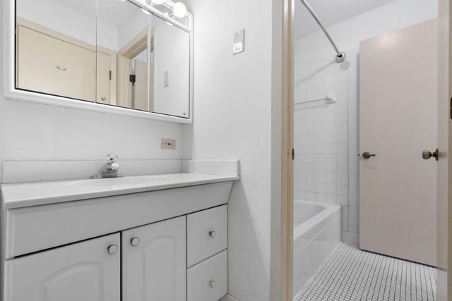 3431 Kent Street 801, Shoreview, MN 55126