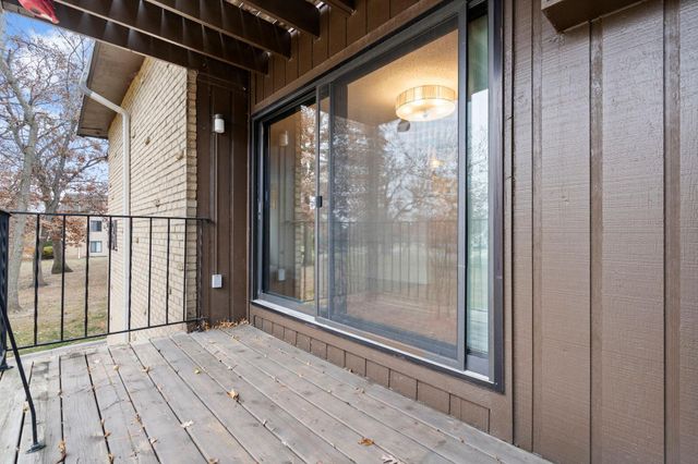 3431 Kent Street 801, Shoreview, MN 55126