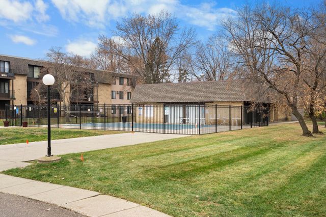 3431 Kent Street 801, Shoreview, MN 55126