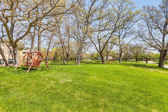 3431 Kent Street 801, Shoreview, MN 55126