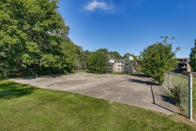 3431 Kent Street 801, Shoreview, MN 55126