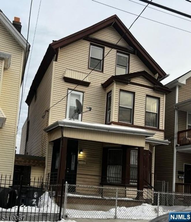 345 Summer Avenue, Newark, NJ 07104